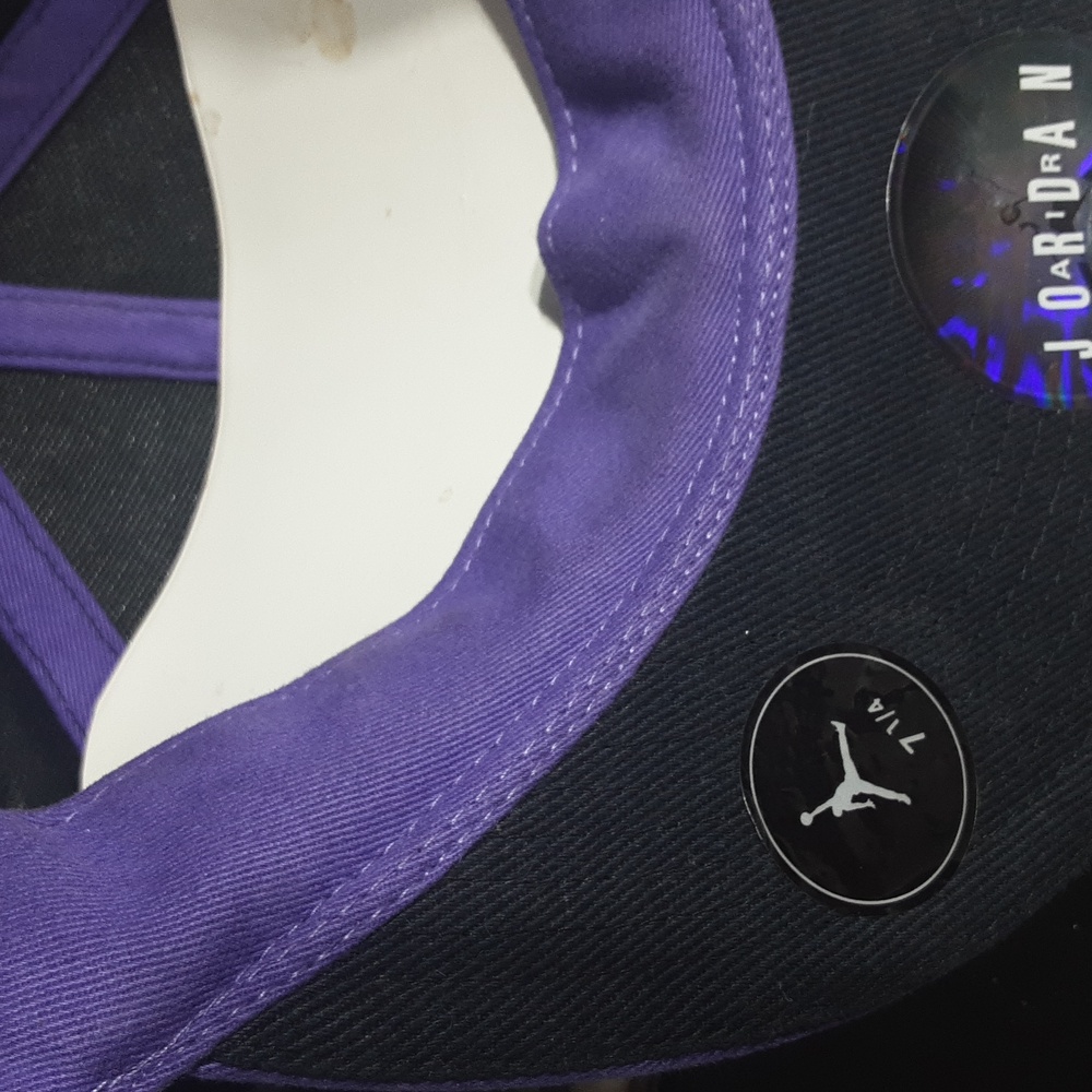 Hat - Picture 4 of 4
